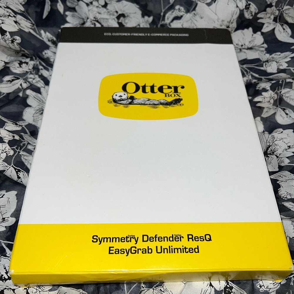 OTTERBOX-Defender Series Case for iPad 10th Gen - NWT